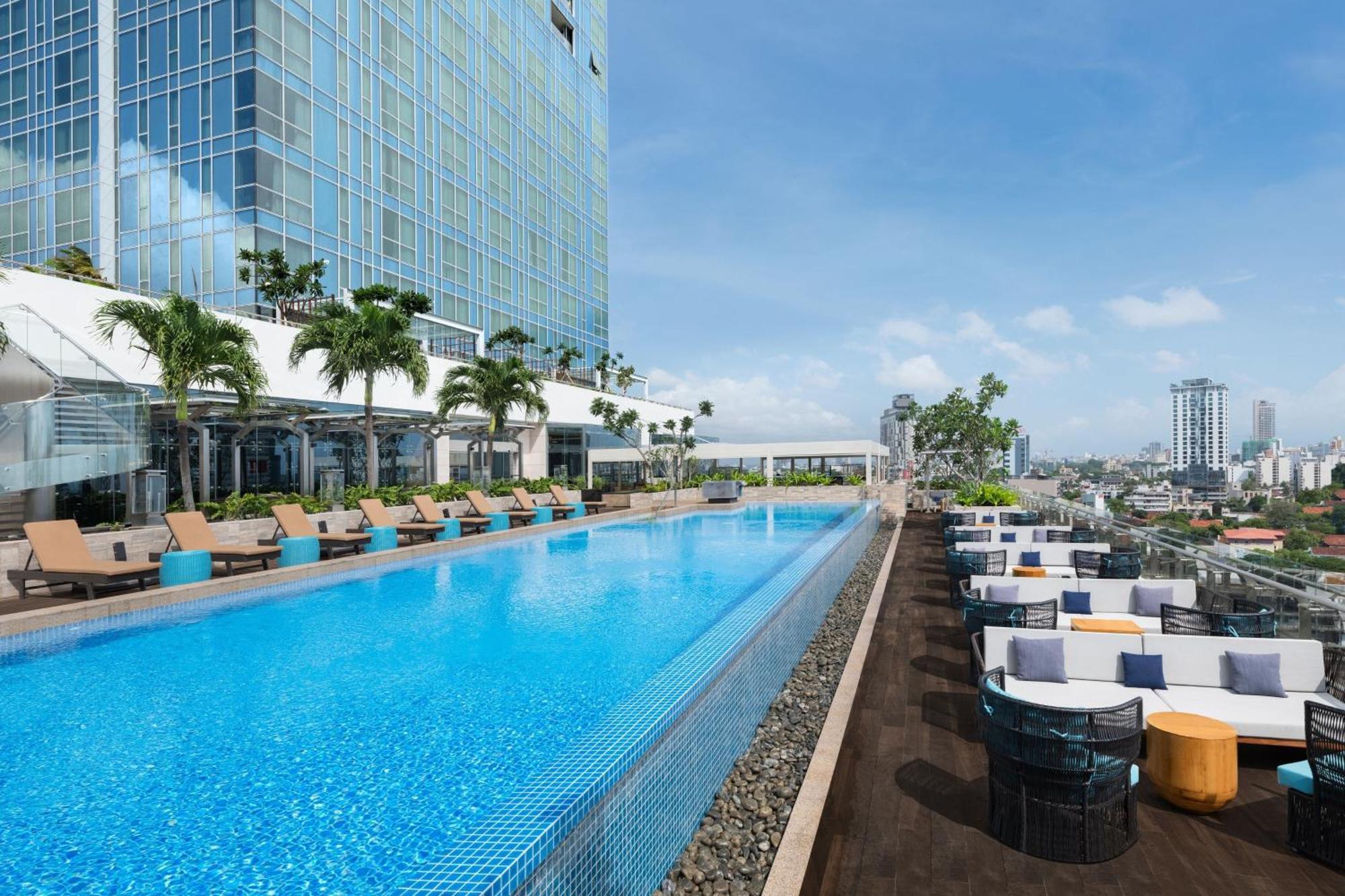 Отель Courtyard By Marriott Коломбо Экстерьер фото